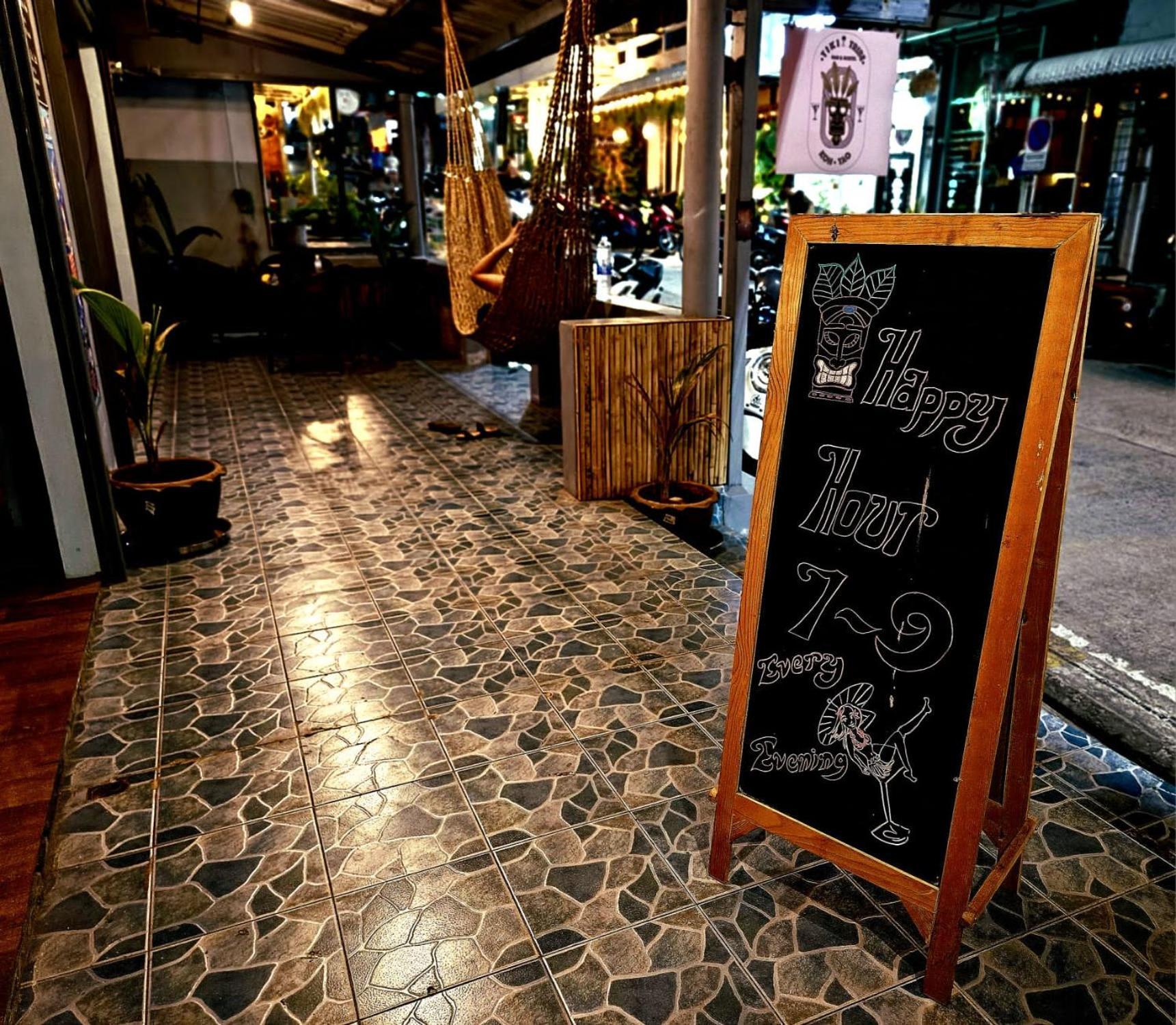 Tiki Tribe Bar & Hostel Тау Экстерьер фото